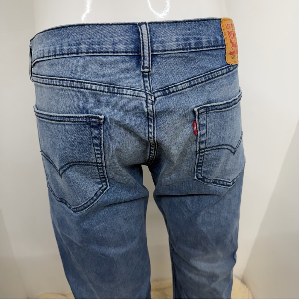 Levis 505 34 x 32 Classic Straight Leg Fit Medium Wash - Picture 7 of 15